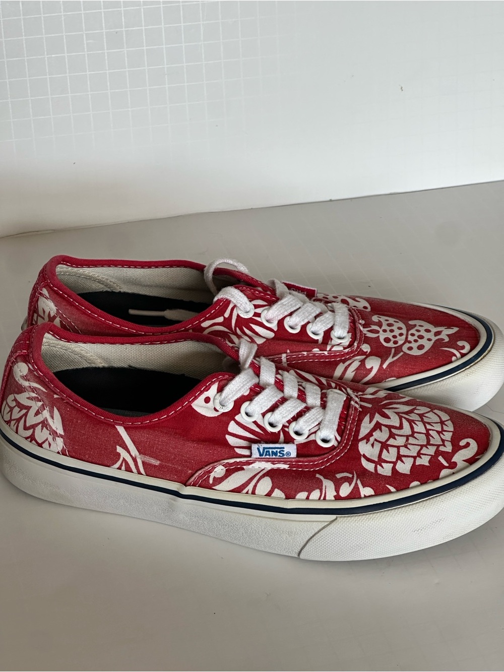 Vans Authentic Pro Hawaiian Floral Red Canvas Skate Shoes Men 6.5 Women 8 - Picture 3 of 11